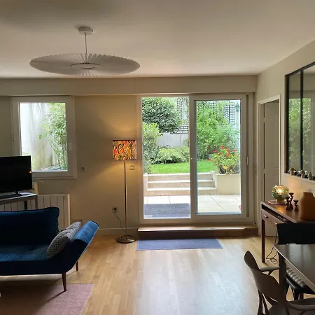 Apartment Un Jardin A Dans Le 15 Ieme *